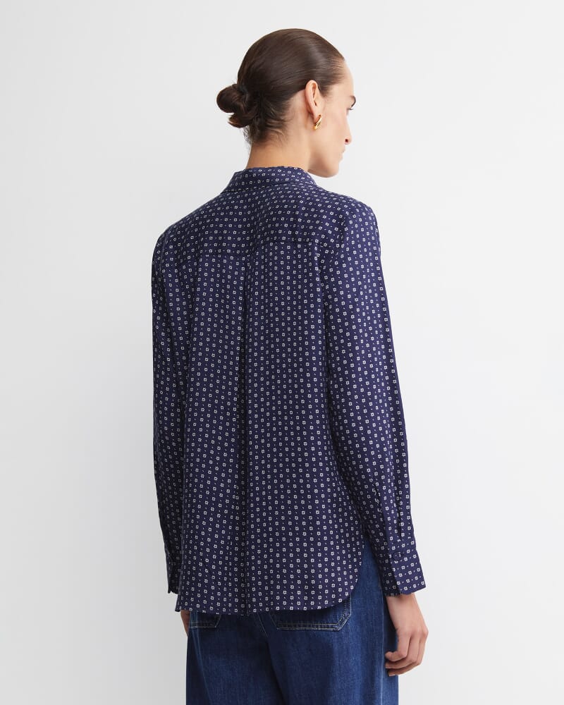 Geo Long Sleeve Shirt in NAVY/WHITE