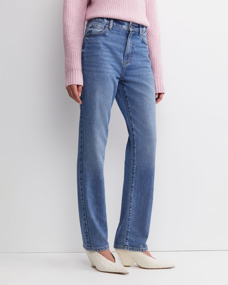 Victoria Straight Leg Pant in LIGHT WASH
