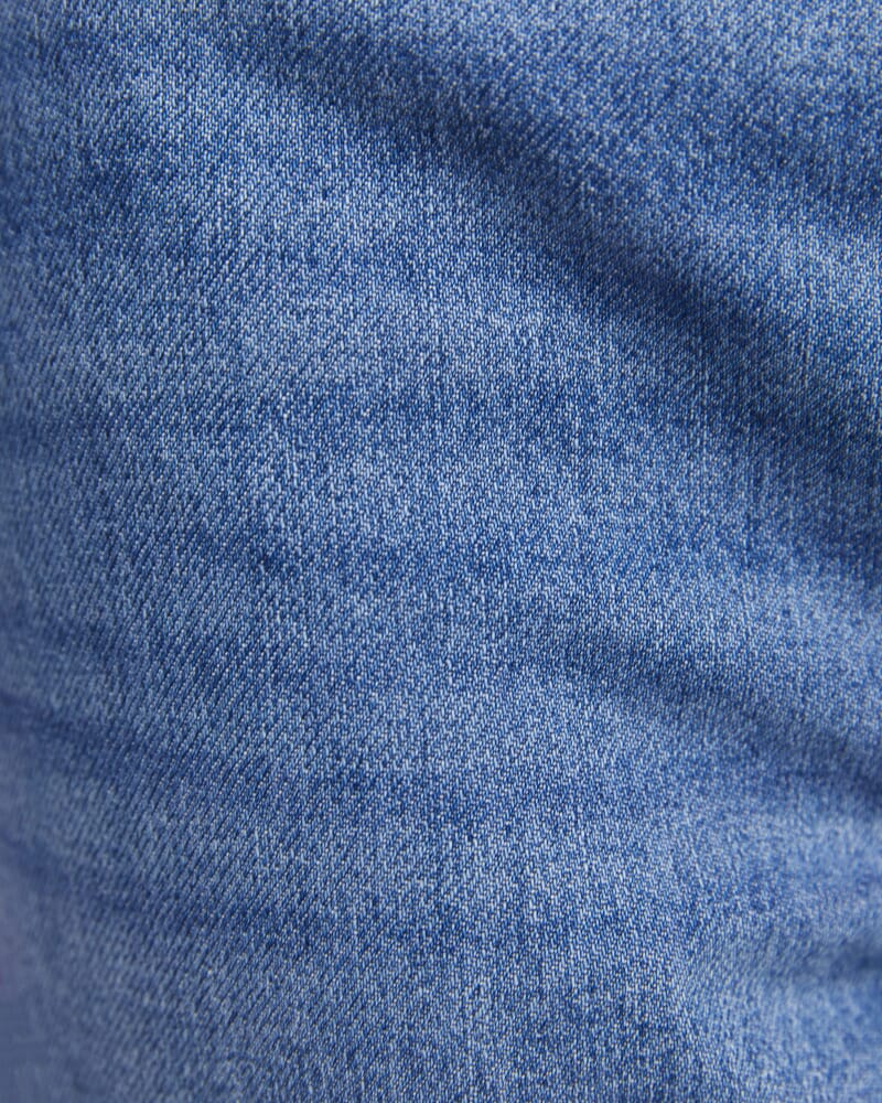 Victoria Straight Leg Pant in LIGHT WASH