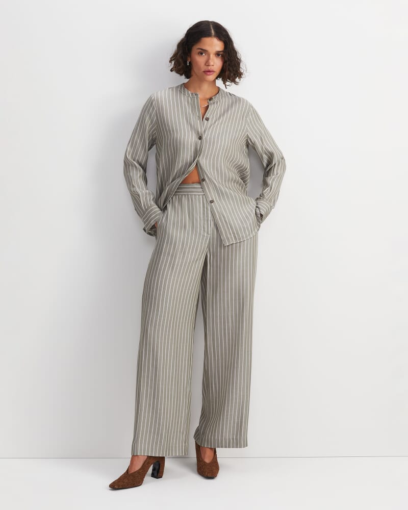 Solene Yarn-Dyed Shirt in KHAKI/WHITE