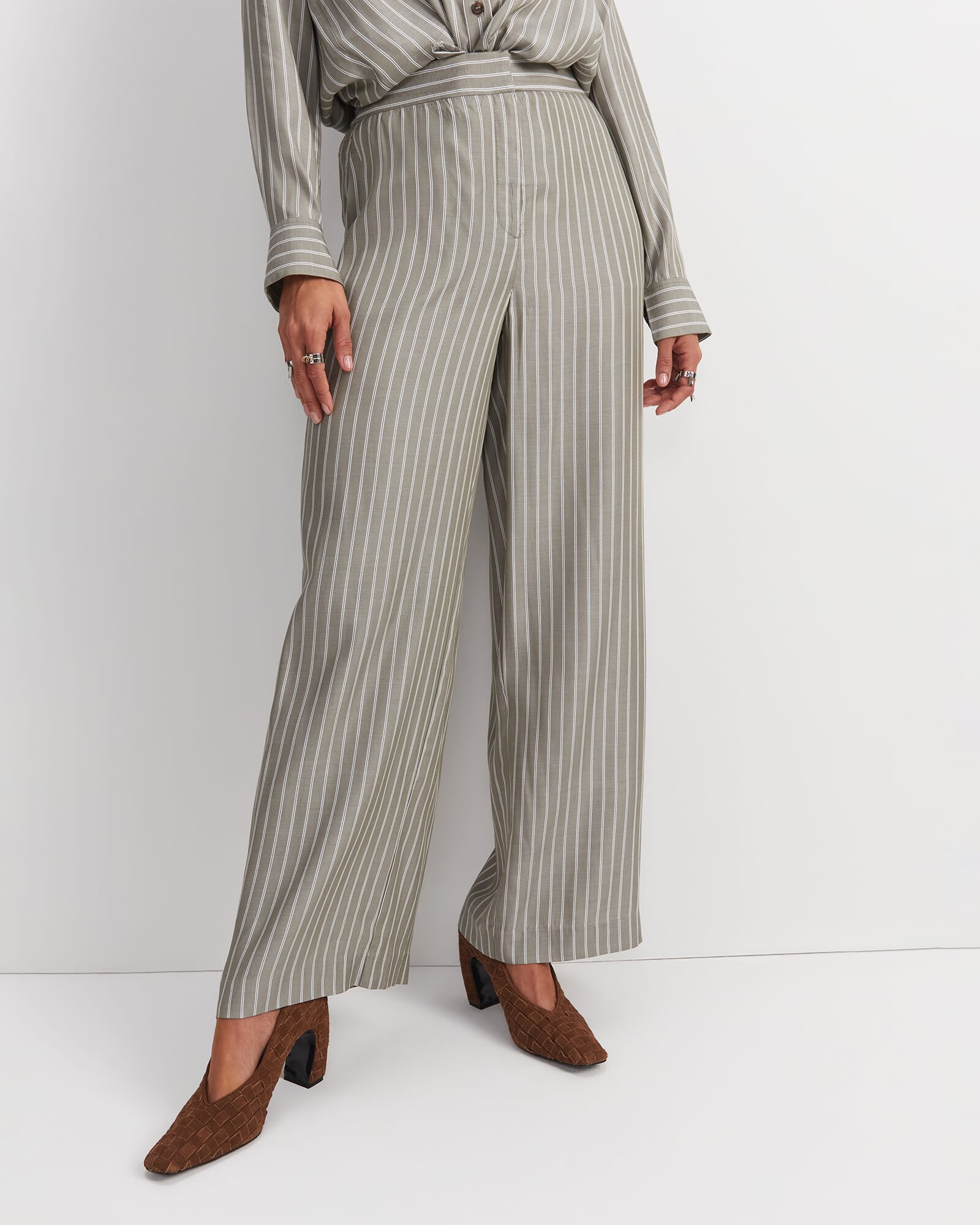 Solene Yarn-Dyed Pleat Pant