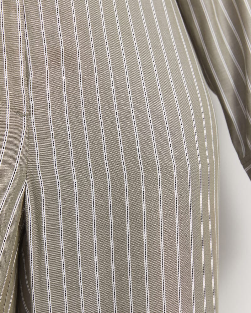 Solene Yarn-Dyed Pleat Pant in KHAKI/WHITE