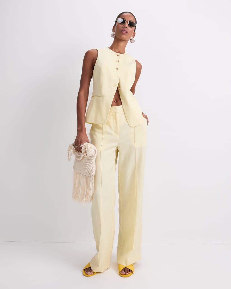 Valerie Vest in LEMON