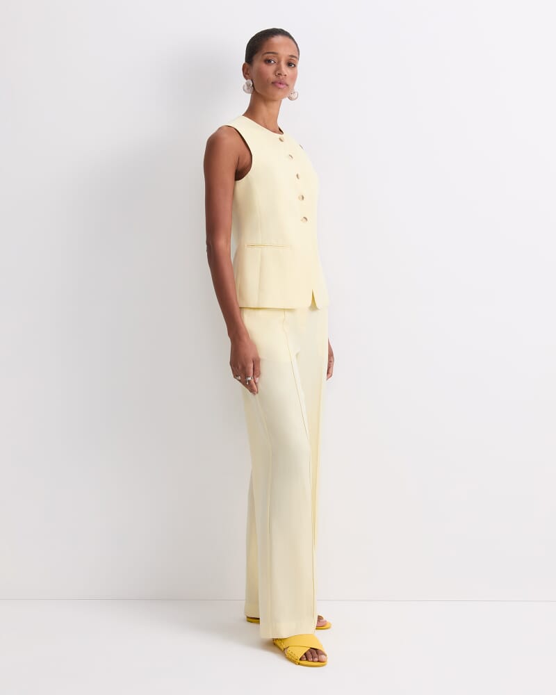Valerie Vest in LEMON