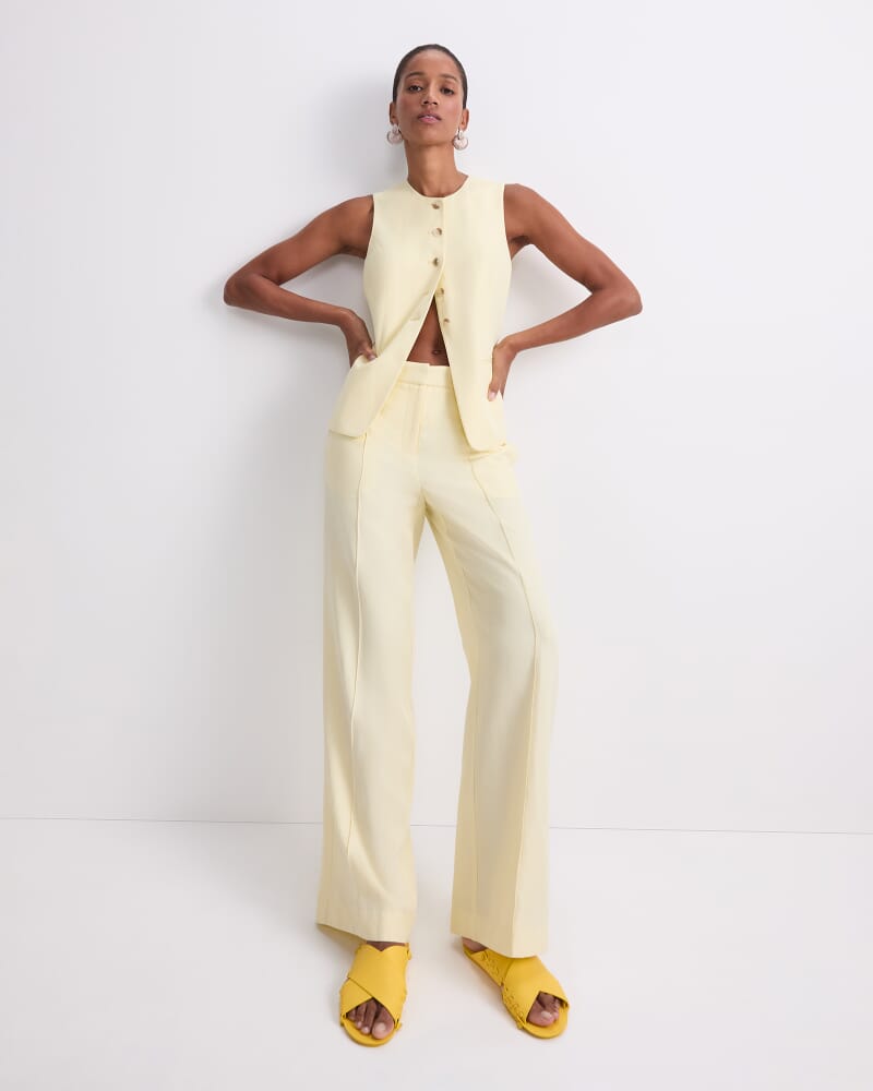 Valerie Vest in LEMON