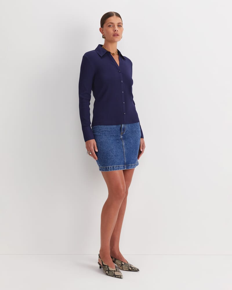 Catherine Rib Shirt in NAVY