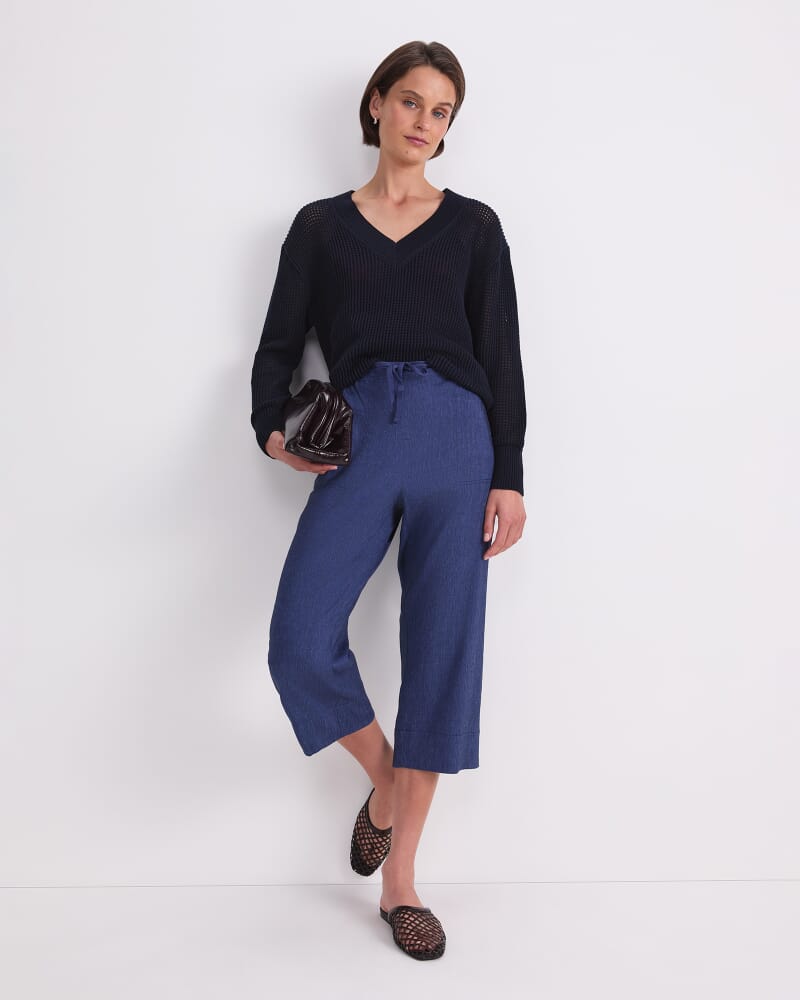 Cotton Crochet V-Neck Knit in NAVY