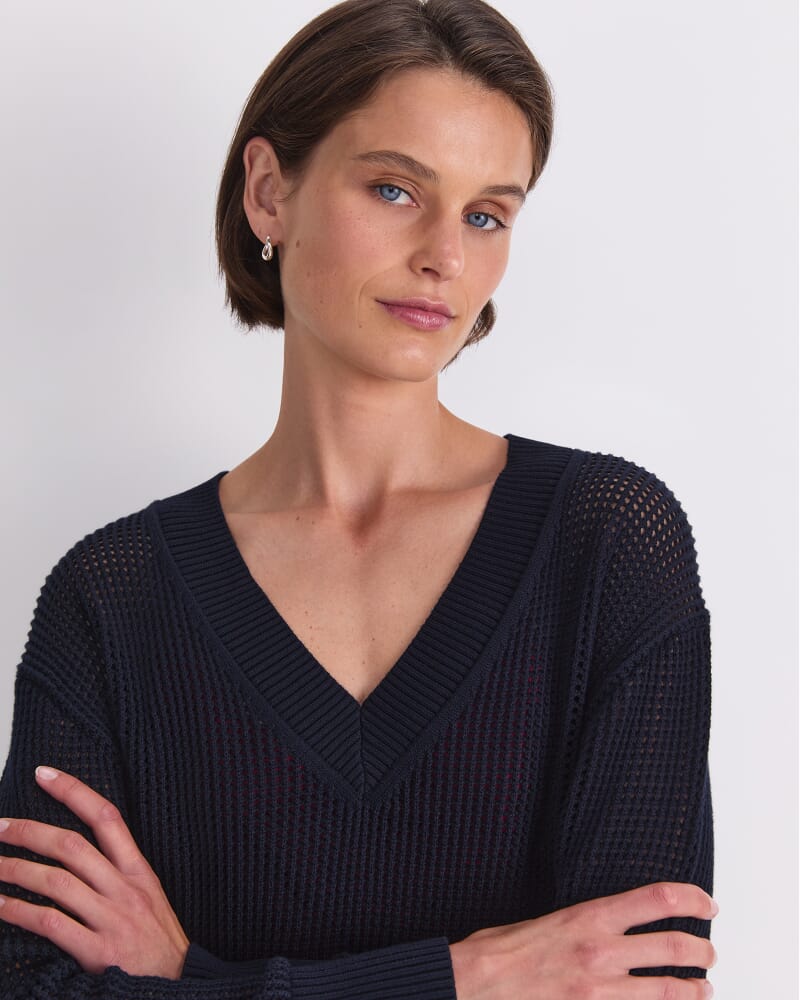 Cotton Crochet V-Neck Knit in NAVY