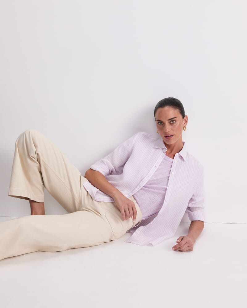 Tonia Crew Neck Linen Tee in LILAC