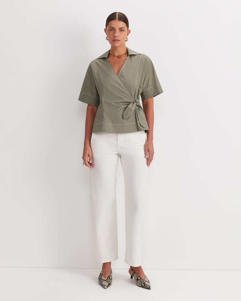 Shiloh Wrap Top in KHAKI/WHITE