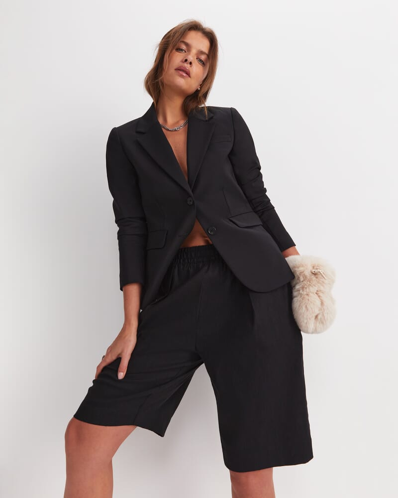 Rosa Elasticated Short in BLACK