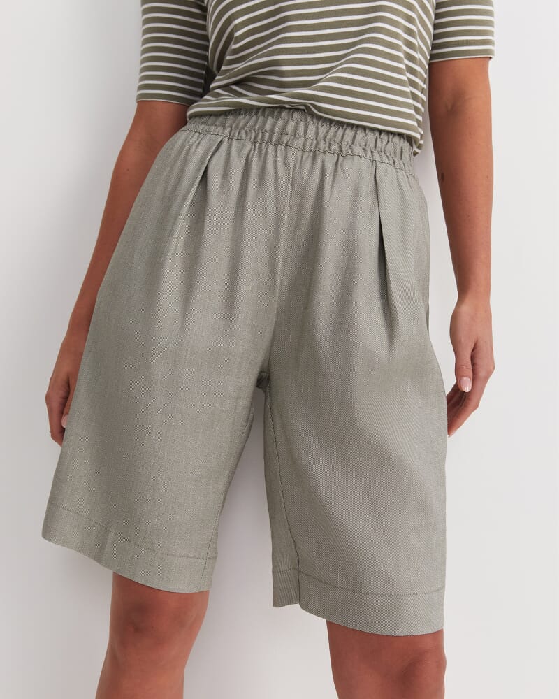 Rosa Elasticated Short in SOFT KHAKI
