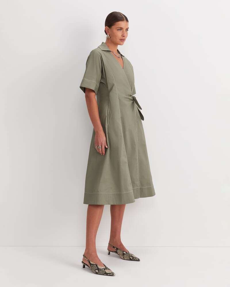 Shiloh Wrap Midi Dress in KHAKI/WHITE