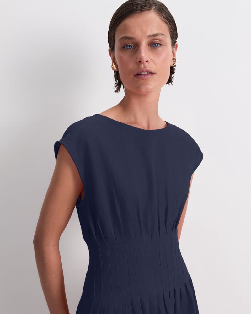 Ariana Pintuck Linen Dress in NAVY