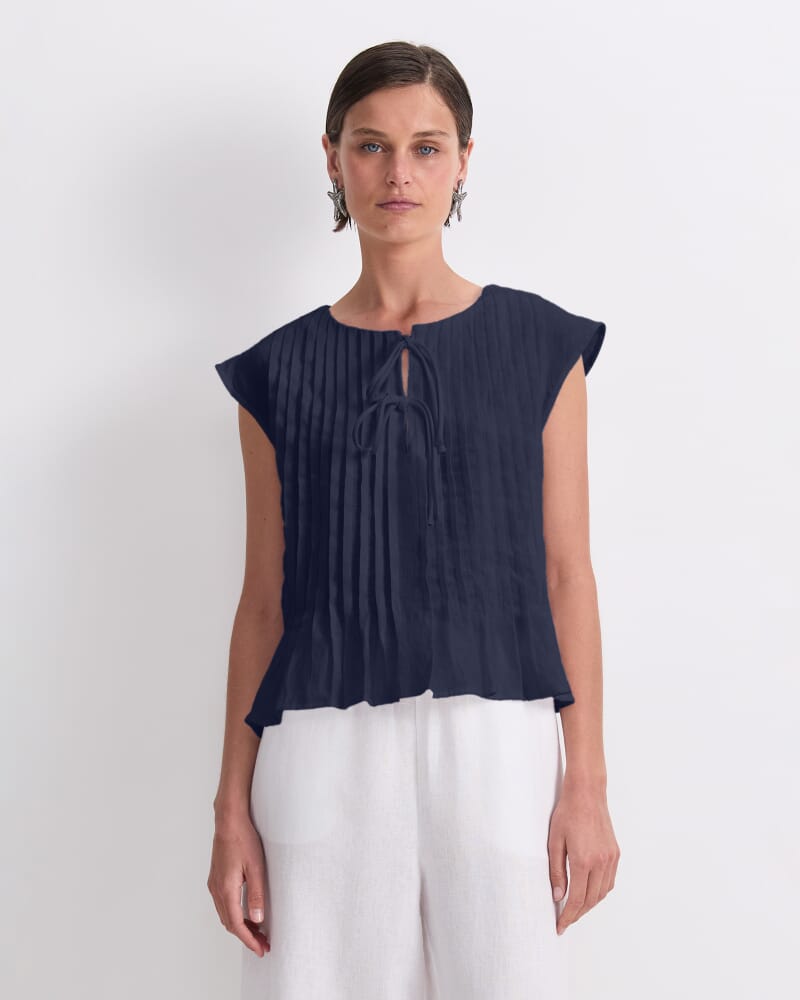 Ariana Pintuck Linen Blouse in NAVY