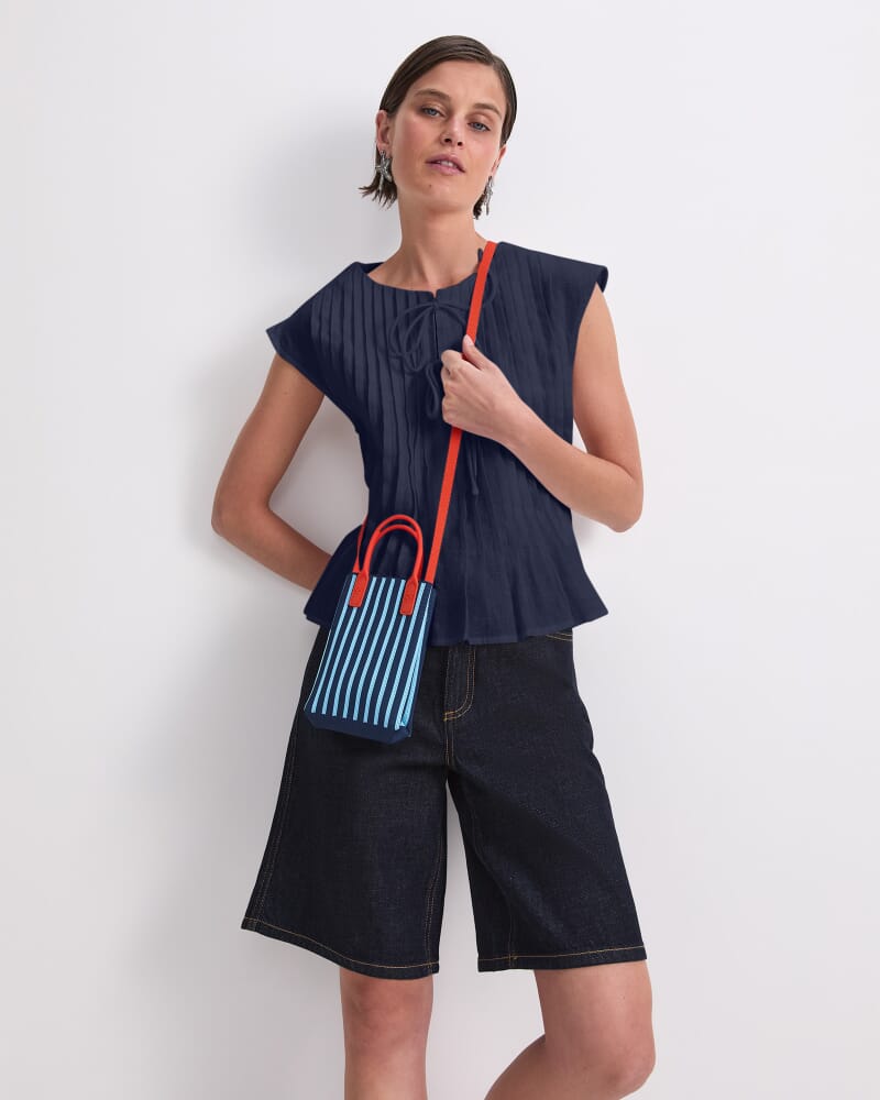 Ariana Pintuck Linen Blouse in NAVY