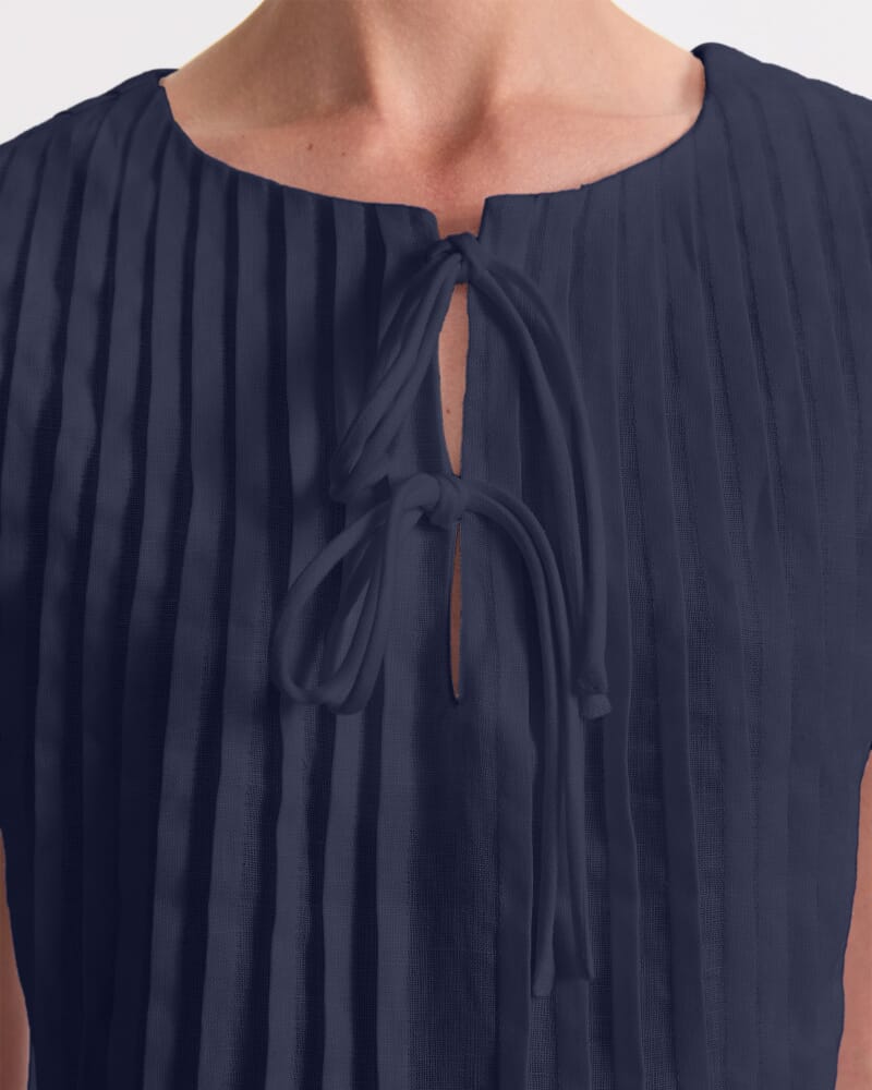 Ariana Pintuck Linen Blouse in NAVY