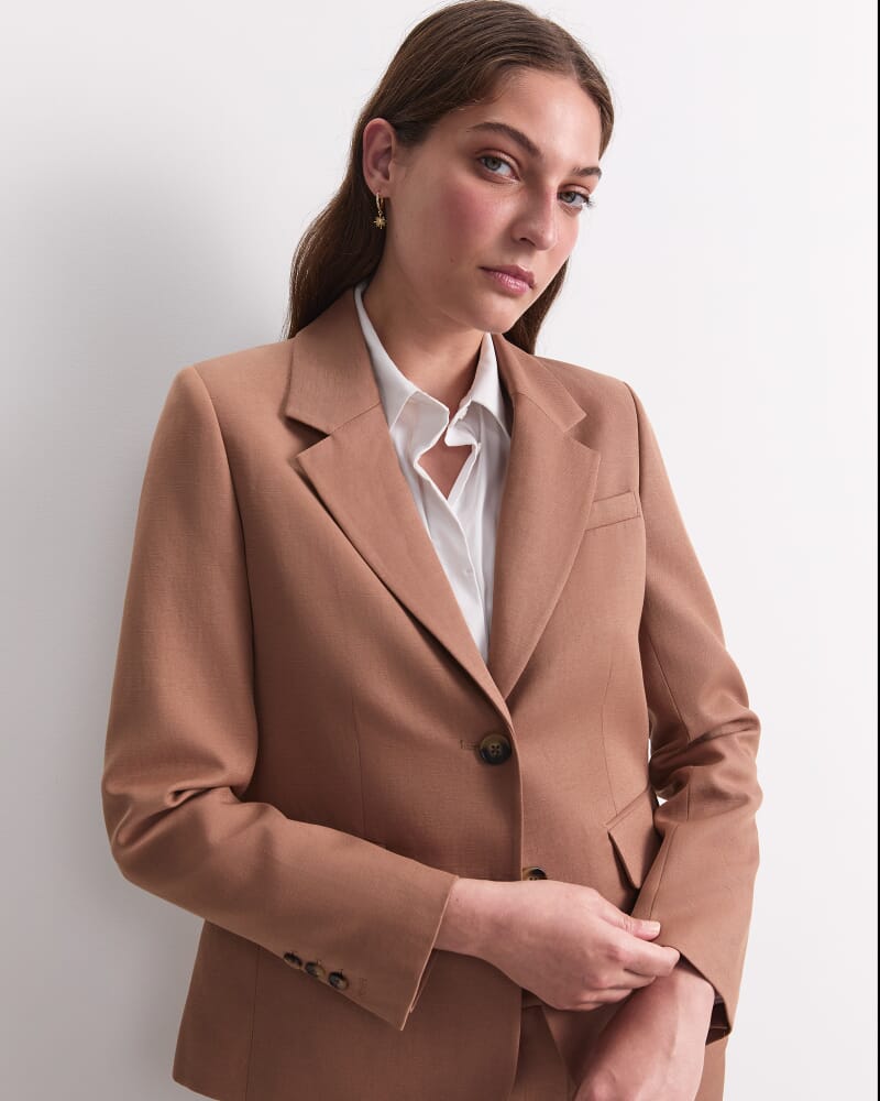 Valerie Fitted Blazer in MOCHA