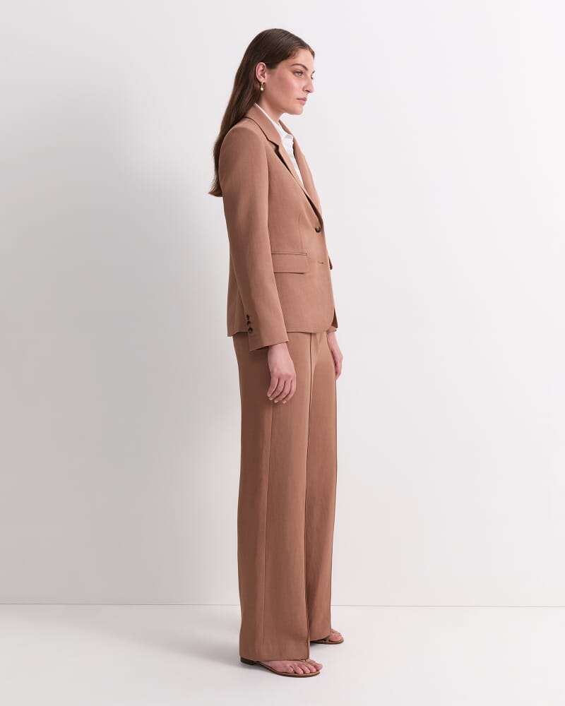 Valerie Fitted Blazer in MOCHA