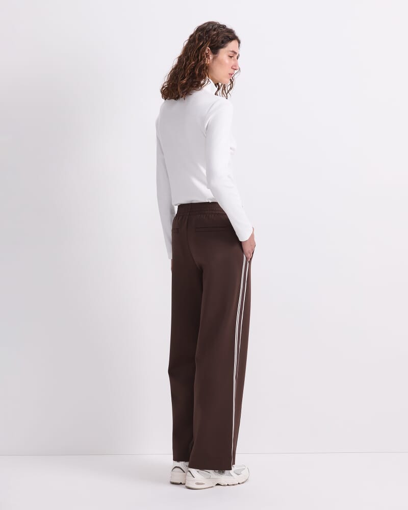 Lina Trackpant in CHOCOLATE