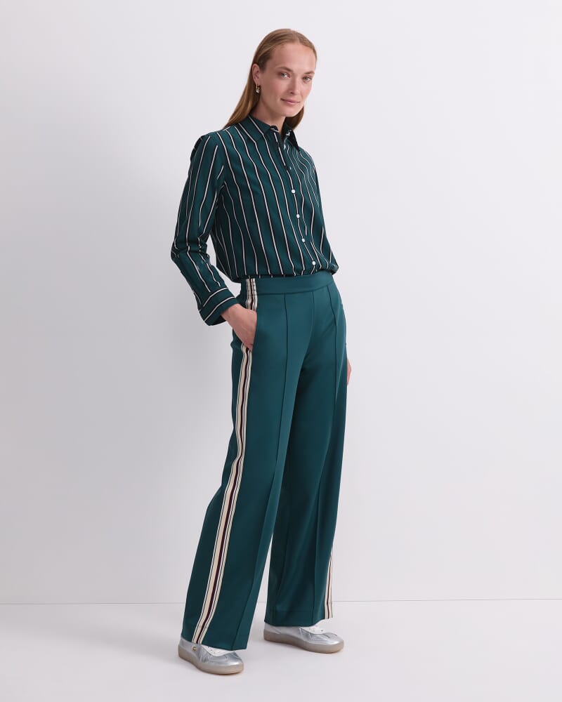 Lina Trackpant in DARK JADE