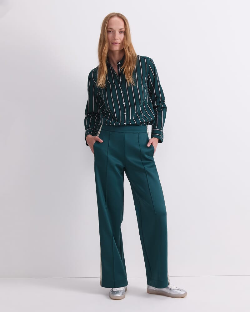 Lina Trackpant in DARK JADE