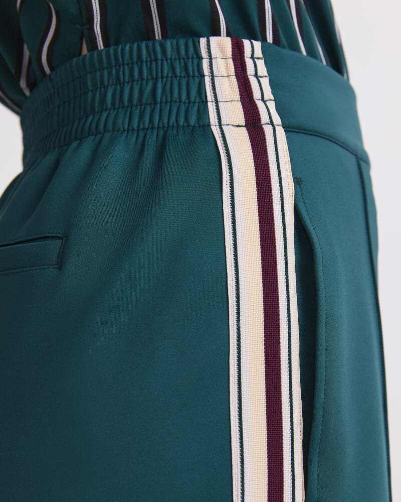 Lina Trackpant in DARK JADE