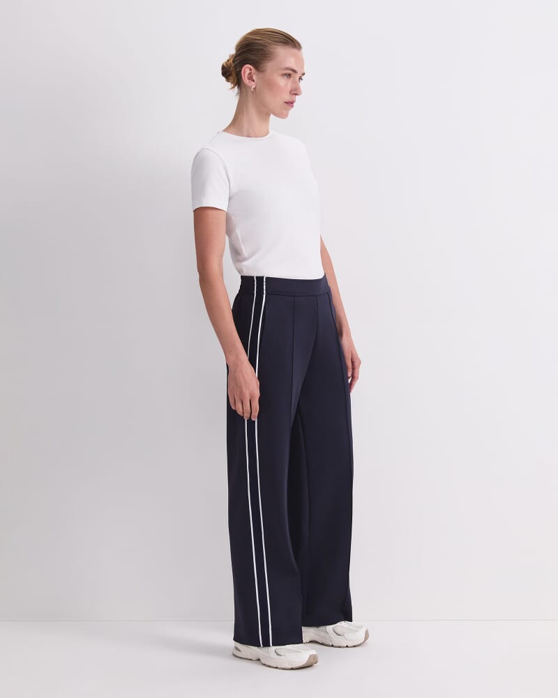 Lina Trackpant in NAVY