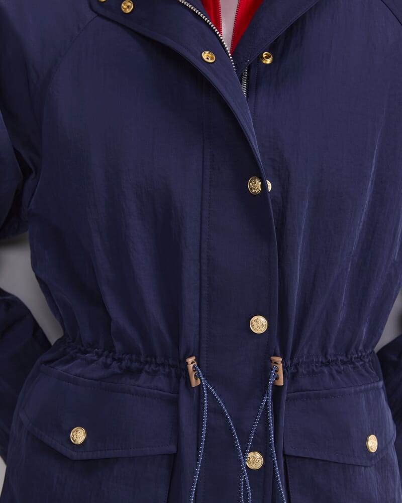Tia Anorak in NAVY