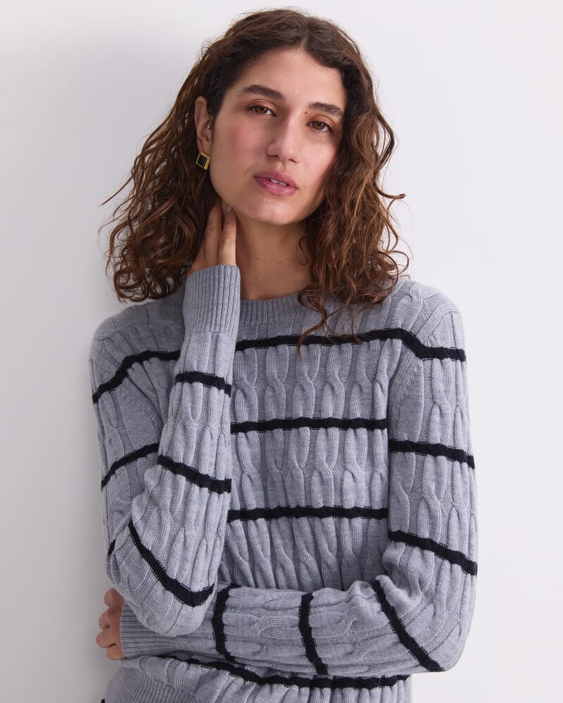 Merino Cable Sweater in GREY/NAVY