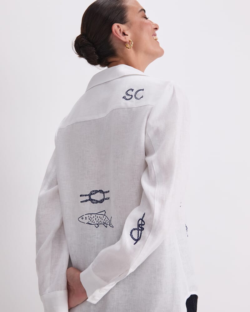 Ariana Embroidered Shirt in WHITE/NAVY