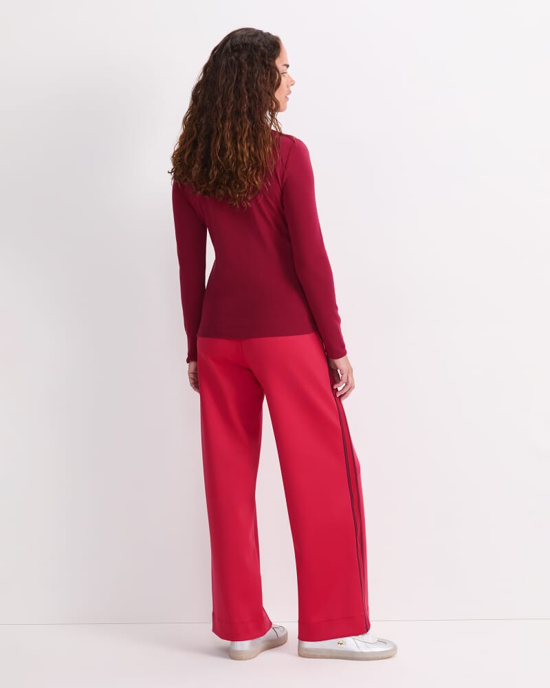 Lucy Snap Funnel Neck Top in WINE