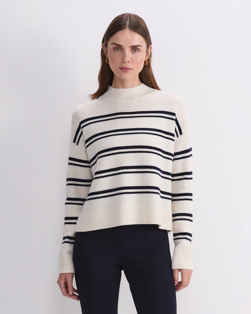 Pearl Relaxed Wool Sweater in WINTER WHITE/ NAVY