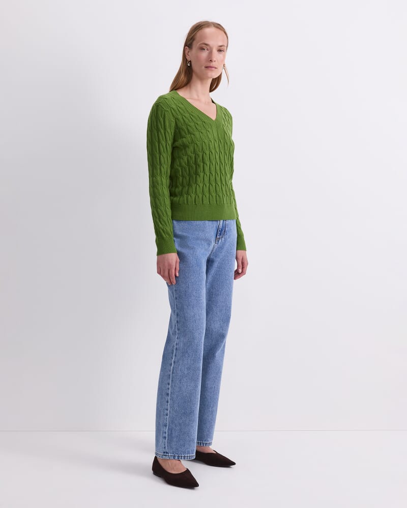 Merino Cable V-Neck Sweater in OLIVE GREEN
