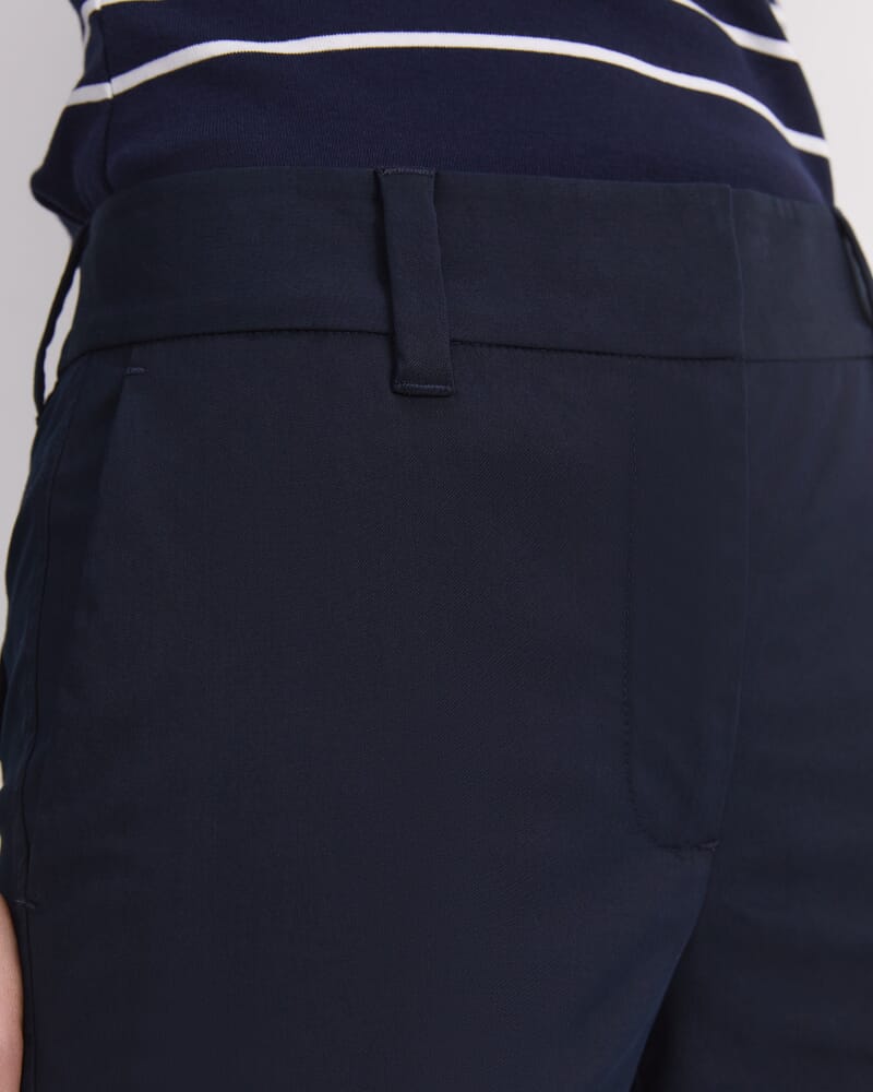 Evie Kick Flare Pant in NAVY