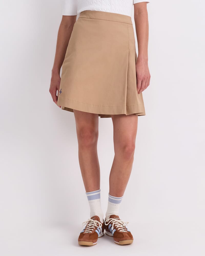 Evie Mini Skirt in PEBBLE