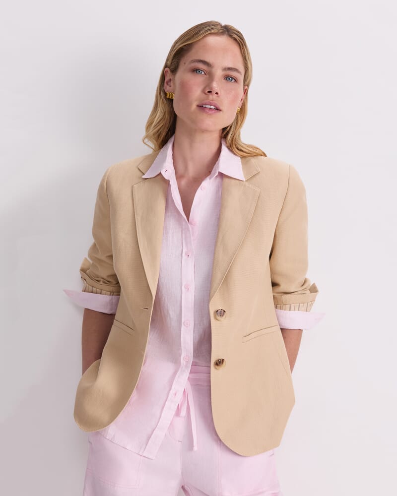 Sloane Textured Blazer in PEBBLE