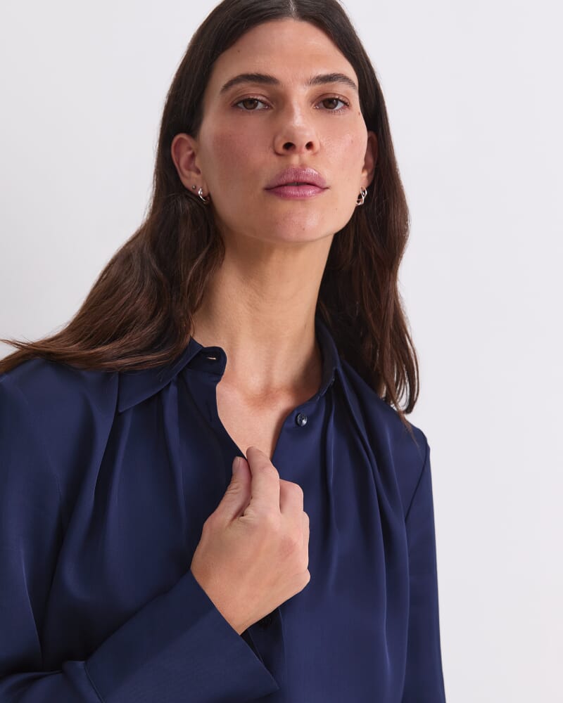 Yara Long Sleeve Blouse in NAVY
