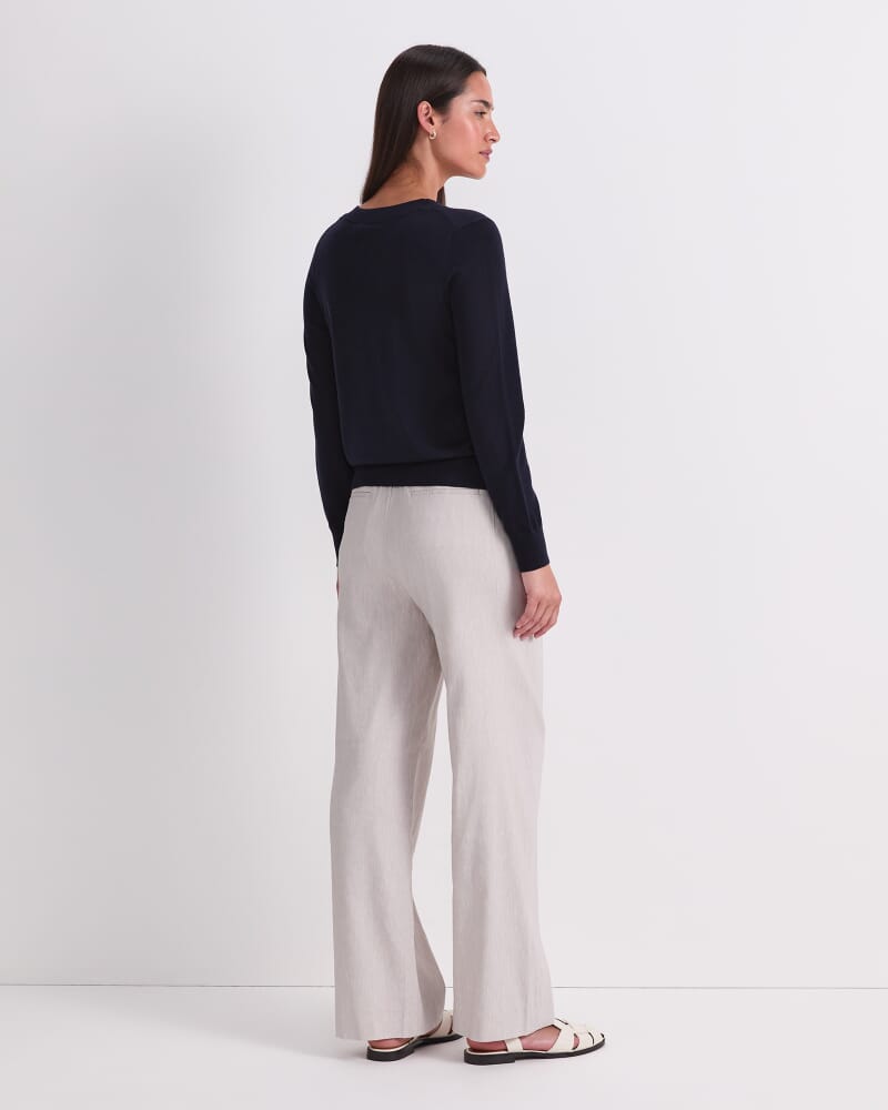 Francis Merino V-Neck Knit in NAVY