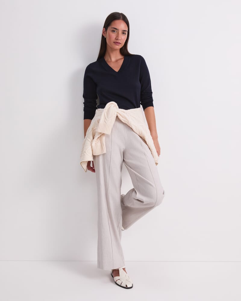 Francis Merino V-Neck Knit in NAVY