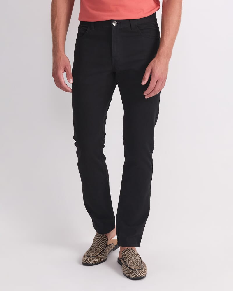 Tapered Bedford Jean in BLACK