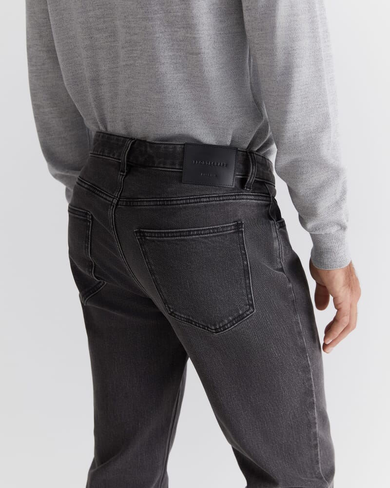 Jackson Slim Jean in DARK GREY