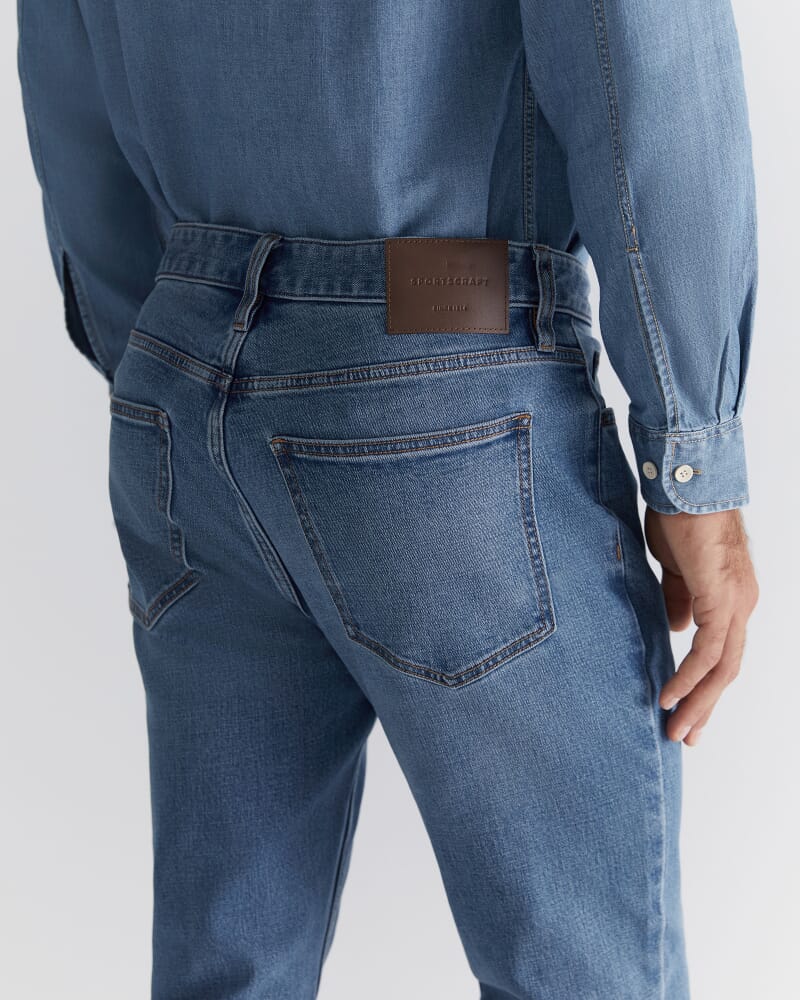 Jackson Slim Jean in LIGHT BLUE WASH