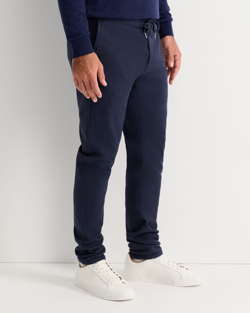 Roger Jogger in NAVY