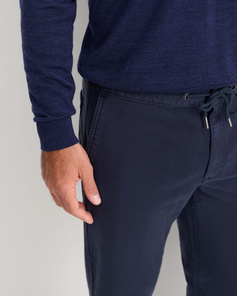 Roger Jogger in NAVY