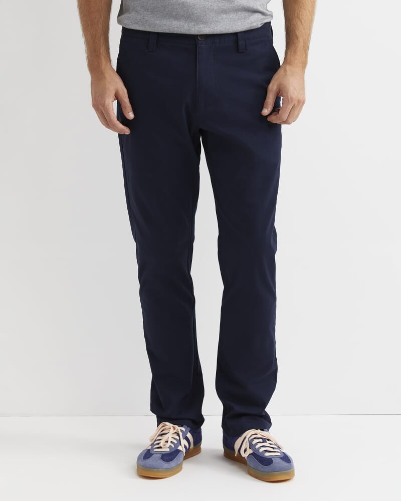 Newport Travel Pant in NAVY