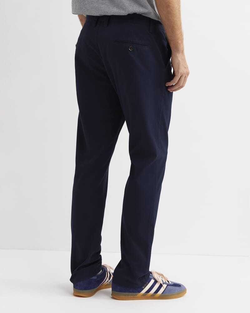 Newport Travel Pant in NAVY