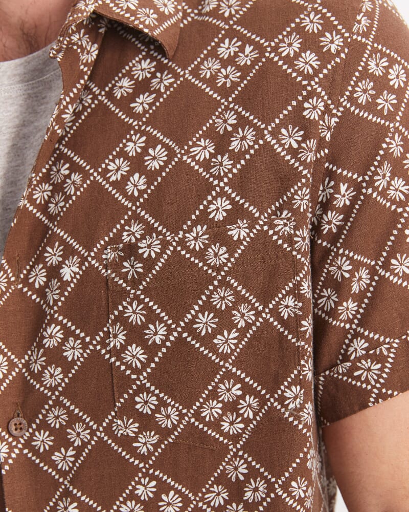 Howes Short Sleeve Print Shirt in BROWN