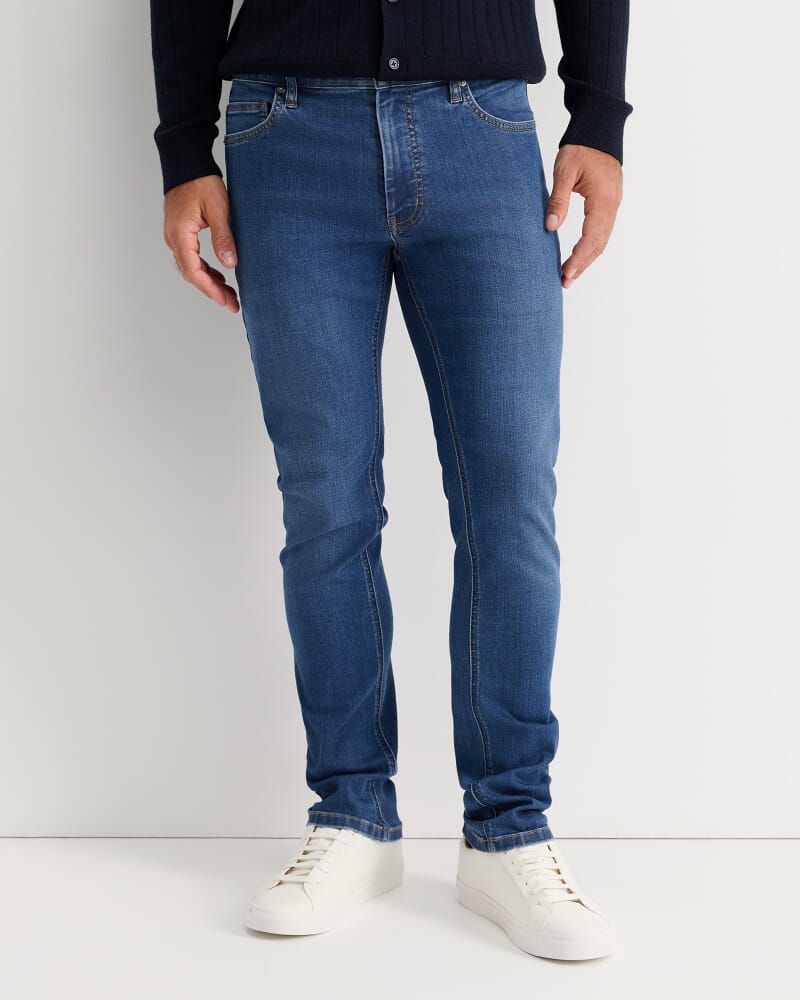 William Straight Leg Jean in INDIGO WASH