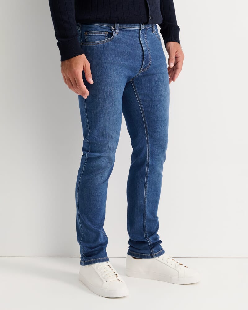 William Straight Leg Jean in INDIGO WASH